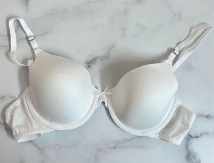 Maidenform NWOT Solid White Everyday Light Padding T-Shirt Bra Size 34C -  $10 - From Cin