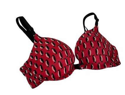 Victoria's Secret Penguin Red Push Up Bra 32C Size undefined - $25 - From  Laura
