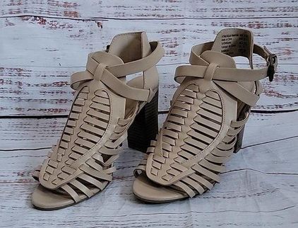 Old Navy Faux-Leather Lace-Up Gladiator Sandals | Vancouver Mall