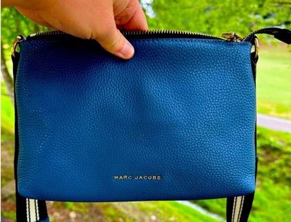 Marc Jacobs Camera Sling Bag at Rs 1300/piece | Side Bag in Mumbai | ID:  24048619088