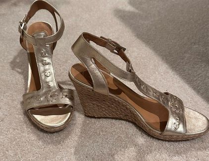 Jack Rogers Espadrille Wedge Sandals Women s Size 8.5. Gold