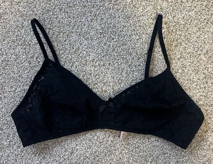 Savage X Fenty, Intimates & Sleepwear, Savage X Fenty Bralette Black Lace  Size M