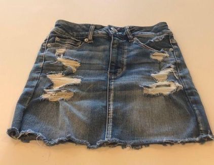 American Eagle Outfitters Next Level Stretch Women's Ripped Jean Shorts  Size: 2