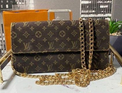 Louis Vuitton, Bags, Authentic Louis Vuitton Sarah Wallet