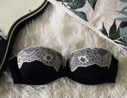 H&M Lacy Black and Cream Strapless Bra 34A Size undefined - $8