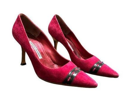 Manolo Blahnik women's vintage red black suede pointed heels size