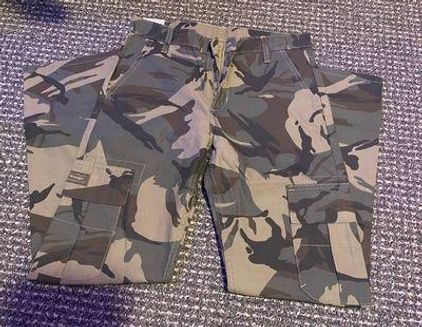 Wrangler Camo Cargo Pants Green Size 24 - $35 (22% Off Retail) New With  Tags - From Anslie