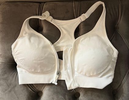 DSG Front zip sports bra White Size M - $21 (53% Off Retail) - From