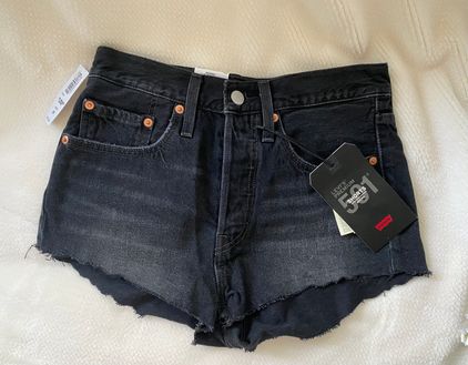 Aritzia Levi's 501 Shorts Size 26 - $27 (61% Off Retail) - From Nina