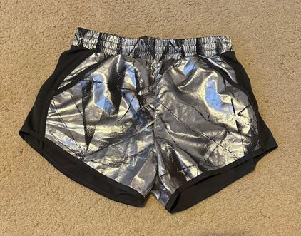 Under Armour Heat Gear Running Shorts Silver Size XS - $16 (54