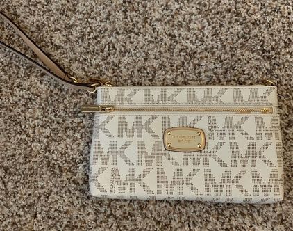 Mercer Medium Pebbled Leather Crossbody Bag | Michael Kors