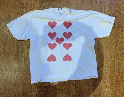 rare brandy melville heart top! not currently on