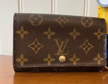 Louis Vuitton Wallets, Up To 80% Off Retail