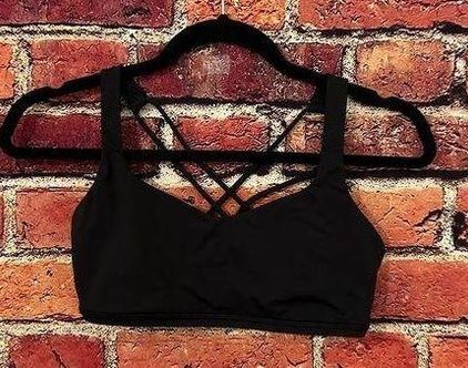 Lululemon sports bra size 6 - $28 - From Sandys