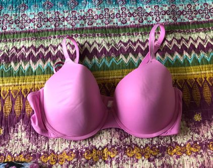 PINK - Victoria's Secret Wear Everywhere T Shirt Lightly Lined Bra