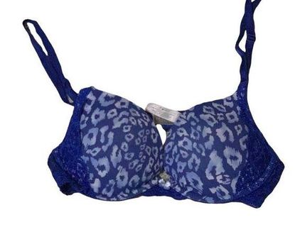 Victoria’s Secret bra size 34B