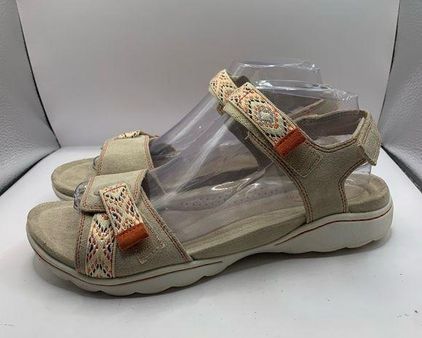 Buy Silver Flat Sandals for Women by CLARKS Online | Ajio.com