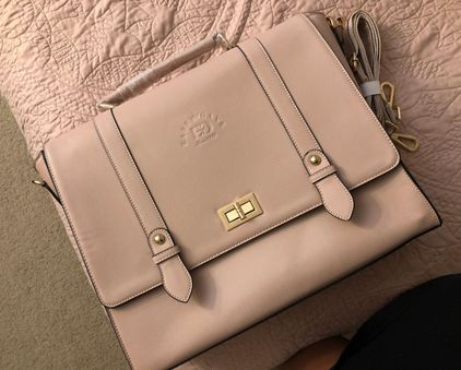 easegave briefcase