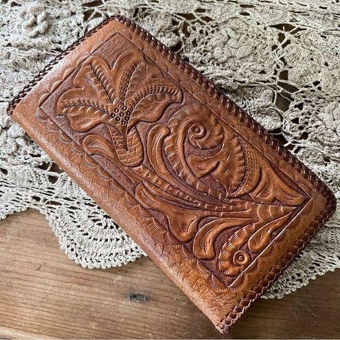 Vintage Tooled Leather Coin Purse