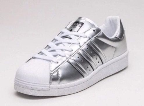 ultra boost superstar