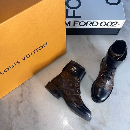 Louis Vuitton Wonderland Flat Ranger Combat Boot in Brown Size undefined -  $1148 New With Tags - From Vonnah