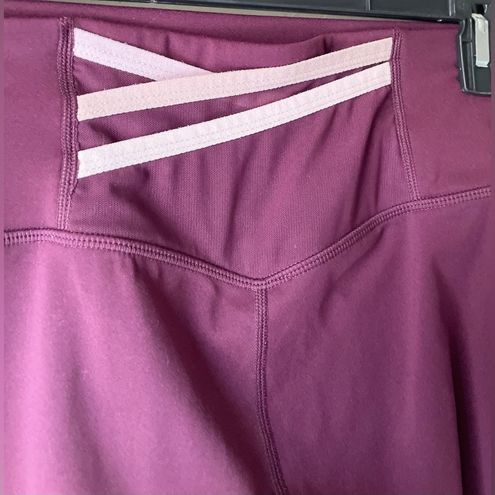 Fabletics Trinity Motion365® High-Waisted Legging Athleisure Plum