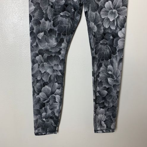 ATHLETA Women's Elation Textured Tight size SMALL Chakra Floral