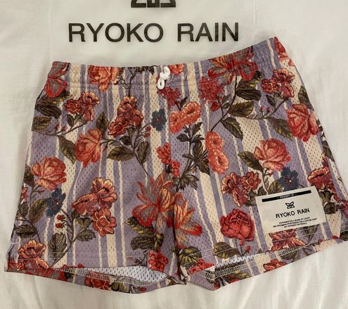 SHORTS – Ryoko Rain