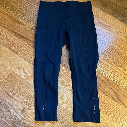 Lululemon Fast & Free Crop II *Nulux 19 in True Navy blue size 4