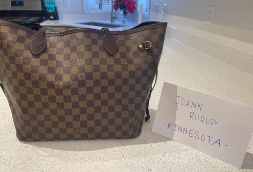 Gorgeous LV neverfull MM with classic interior available for $1099