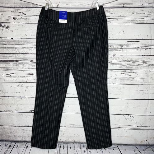 Apt. 9 NWT Size 14 Black & Gray Plaid Tummy Control Mid Rise Bootcut Pants  - $22 New With Tags - From Gabrielle