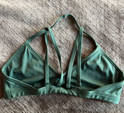 Gymshark Minimal Sports Bra Green Size M - $35 (36% Off Retail) - From  Amalia