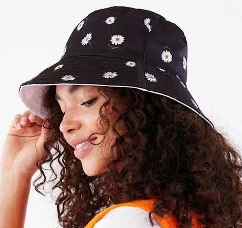 ALICE BUCKET LOGO HAT