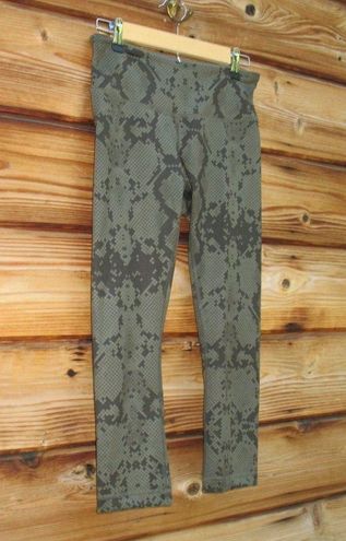 Lululemon Wunder Under Crop III Luon Legging Ziggy Snake Fatigue Gator  Green 4