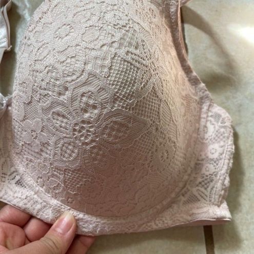 Laura Ashley 40DD Pink Lace Bra Size undefined - $6 - From Natalie