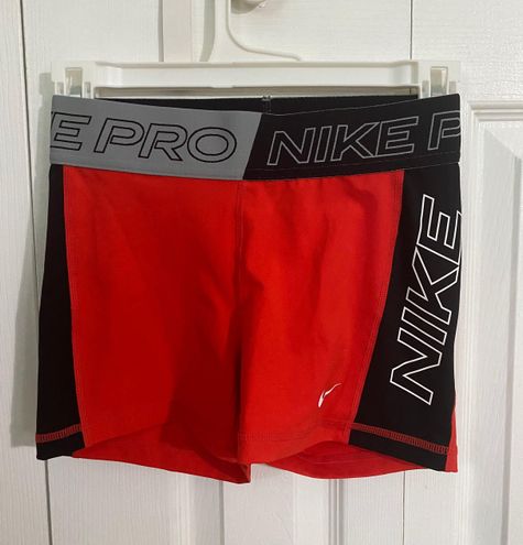 Nike sports bra Size S Barely worn in new - Depop