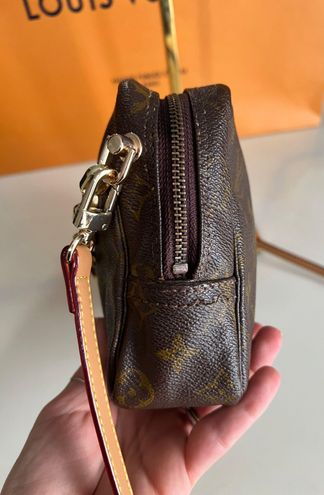 Louis Vuitton Trousse 23 Brown - $315 - From Fancy