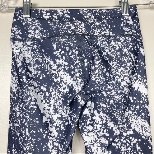 Fabletics 𝅺 Mid-Rise Printed PowerHold Capri Galaxy XXS Black - $25 - From  Jamie