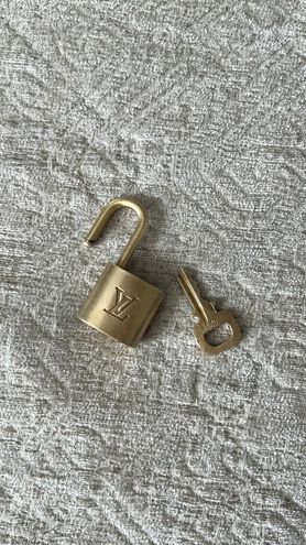 Louis Vuitton lock and key set #322*