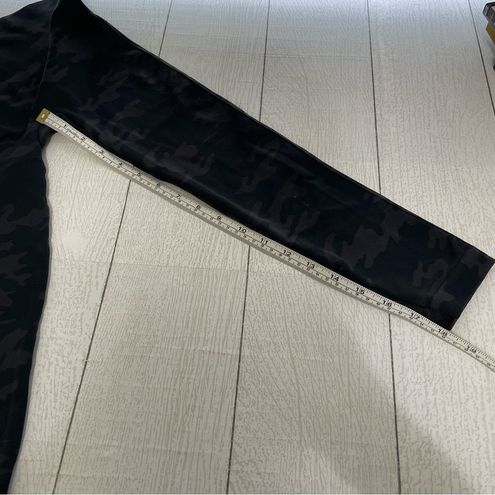 Spanx Black and Gray Camo Leggings Size Small - $23 - From Brilliant