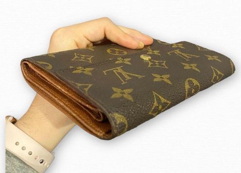 Louis Vuitton Porte Tresor Etui Papiers Wallet Monogram Canvas Compact  Wallet - $265 - From Anna