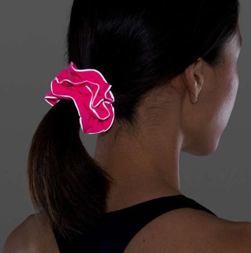 Locks Nwt Sonic In Pink Sncp Light Lululemon Scrunchie, Hair Accessories