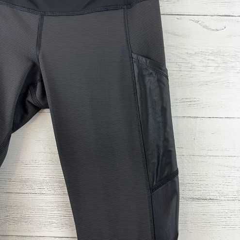 Lululemon Black Ruched Side Cropped Leggings Size 4 - $35 - From Tabitha