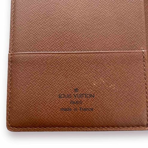 Louis Vuitton Monogram Passport Cover 570365