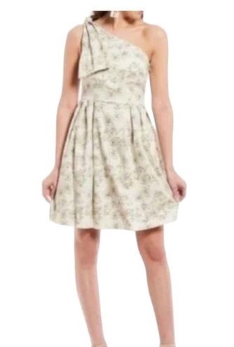 Dillard's offers $39 Vince Camuto dresses!