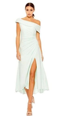 Mac Duggal Ieena for size 4 NWT fold over one shoulder ruched midi