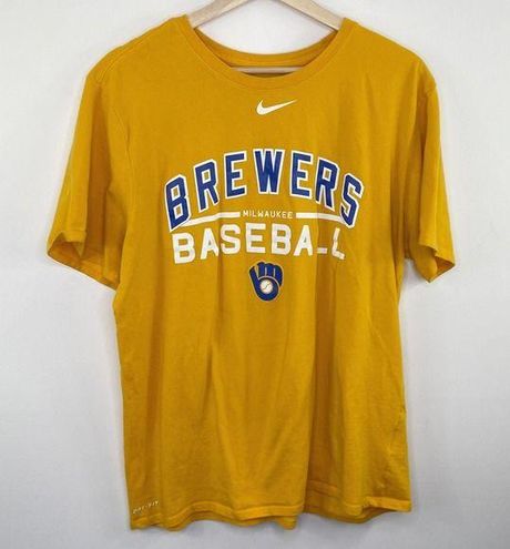 MLB Milwaukee Brewers Plus Size Women's Basic Tee 