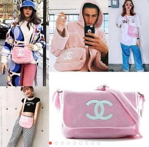 Chanel 's VIP precision messenger bag Pink - $200 New With Tags