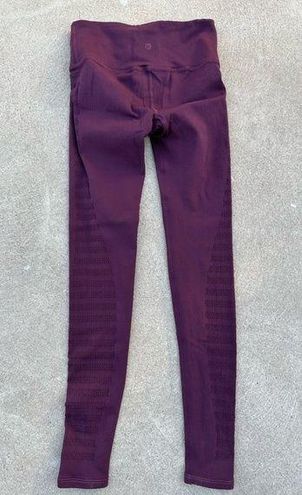 Lululemon Reveal 7/8 Tight (Stripes 25) in Dark Adobe Size 4