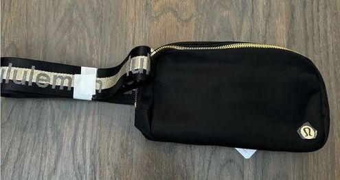 lululemon athletica, Bags, Lululemon Everywhere Belt Bag L Blackgoldwhite  Opal